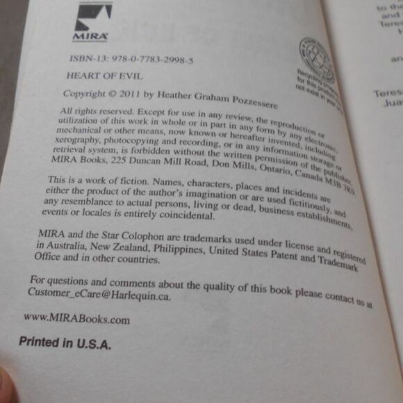 Heart of Evil by Heather Graham Paperback 2011 Krewe of Hunters Book 2 - Picture 5 of 8